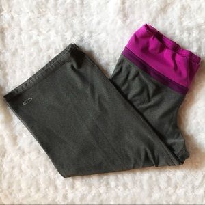 Gray Champion athletic crop Pants